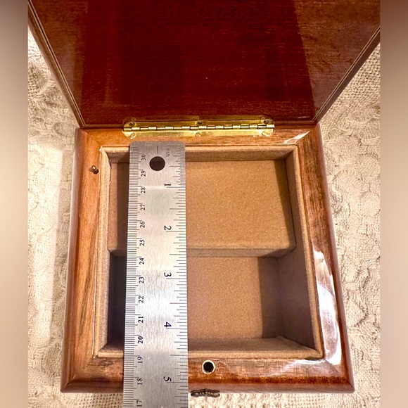 Vtg Edna Hibel Jewelry Music Box Mother&Child Art On Reuge🤚🏽made Italy Signed - Picture 14 of 15